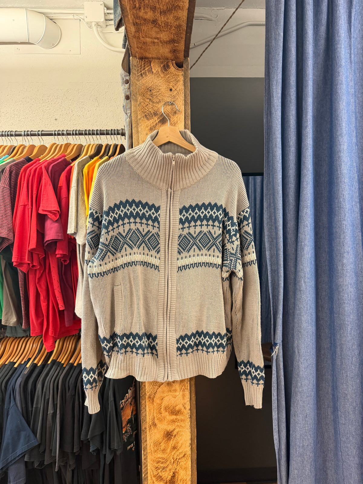 Vintage grey patterned knitted sweater - L