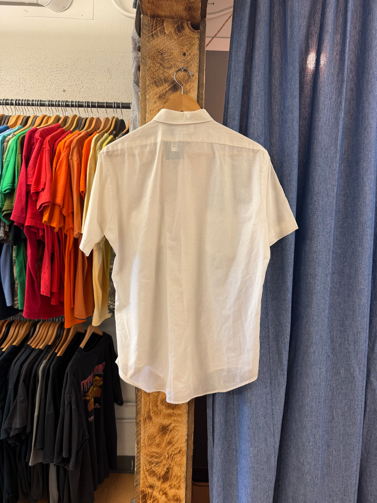 Vintage van heusen white short sleeve button up shirt - M