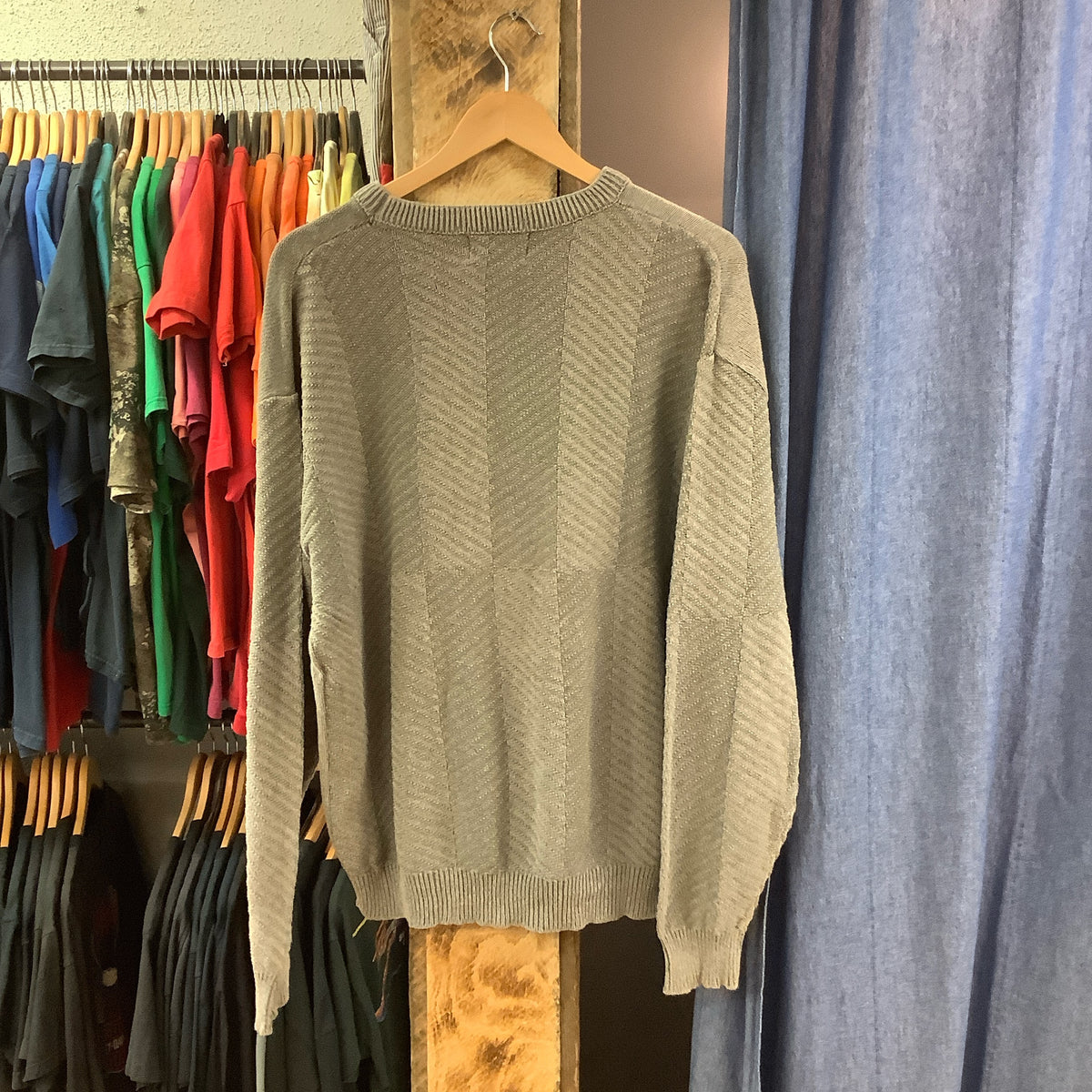 Vintage grey patterned knitted sweater - L