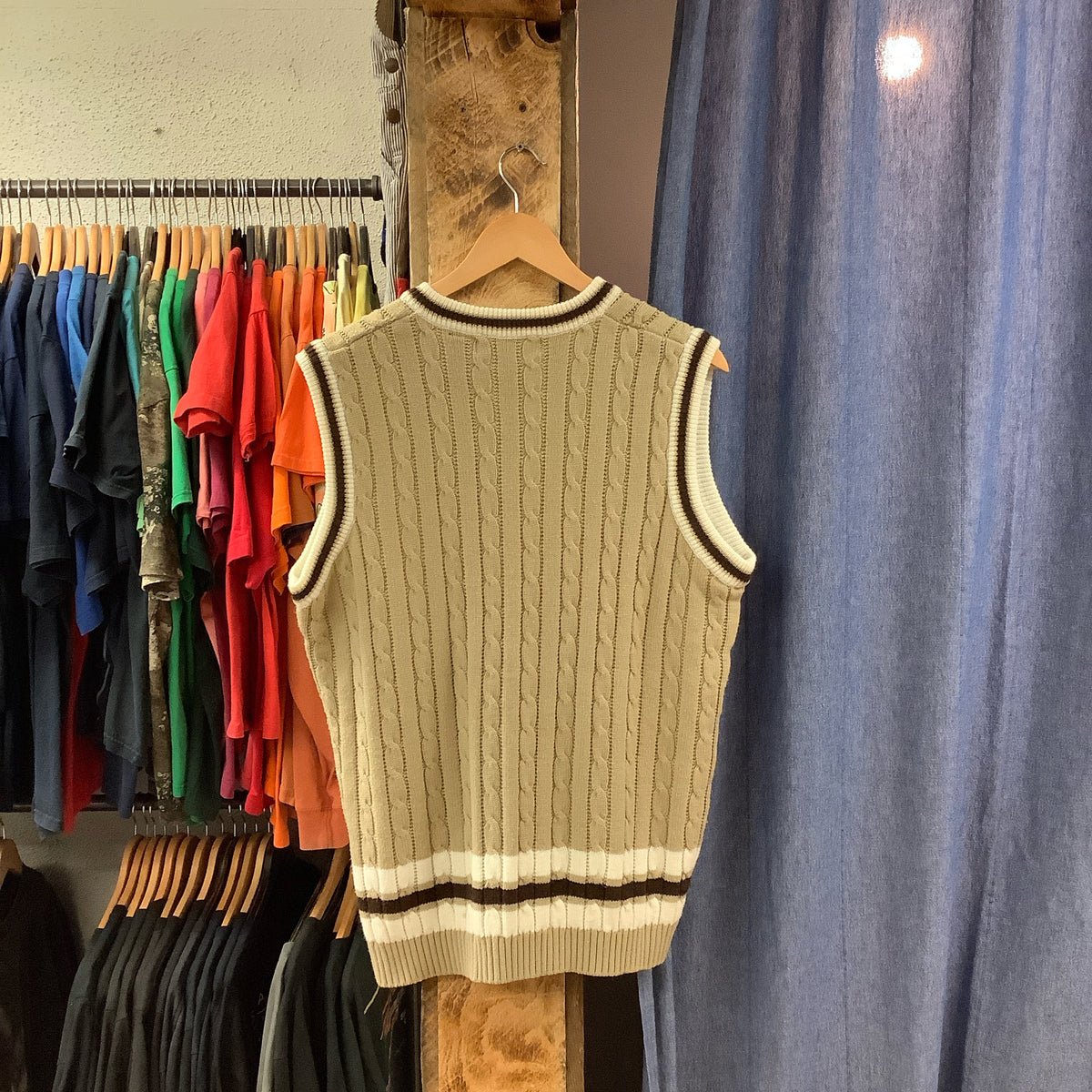 Vintage multicoloured knitted vest -