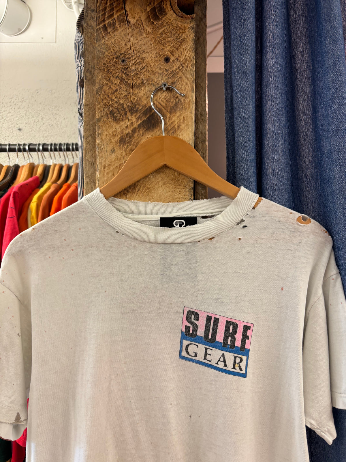 Vintage Surf Gear Distressed White T-shirt - L