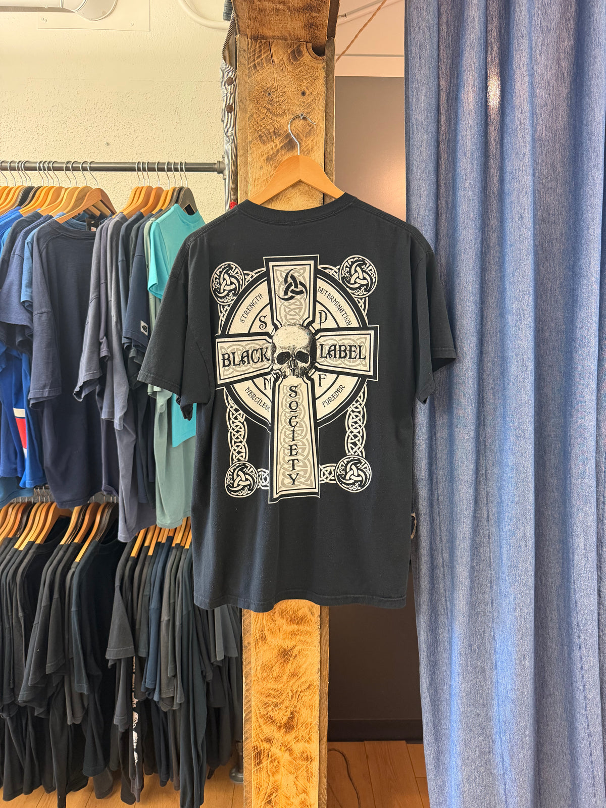 Vintage black label society graphic t-shirt - L