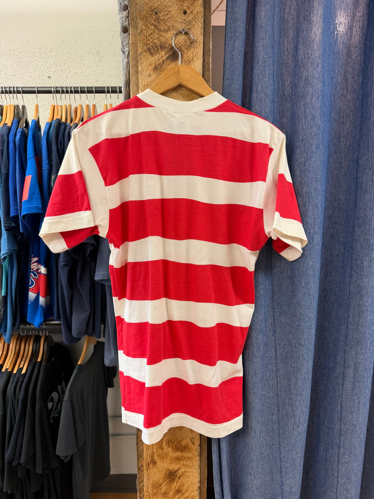 Vintage poco loco club graphic t-shirt - L