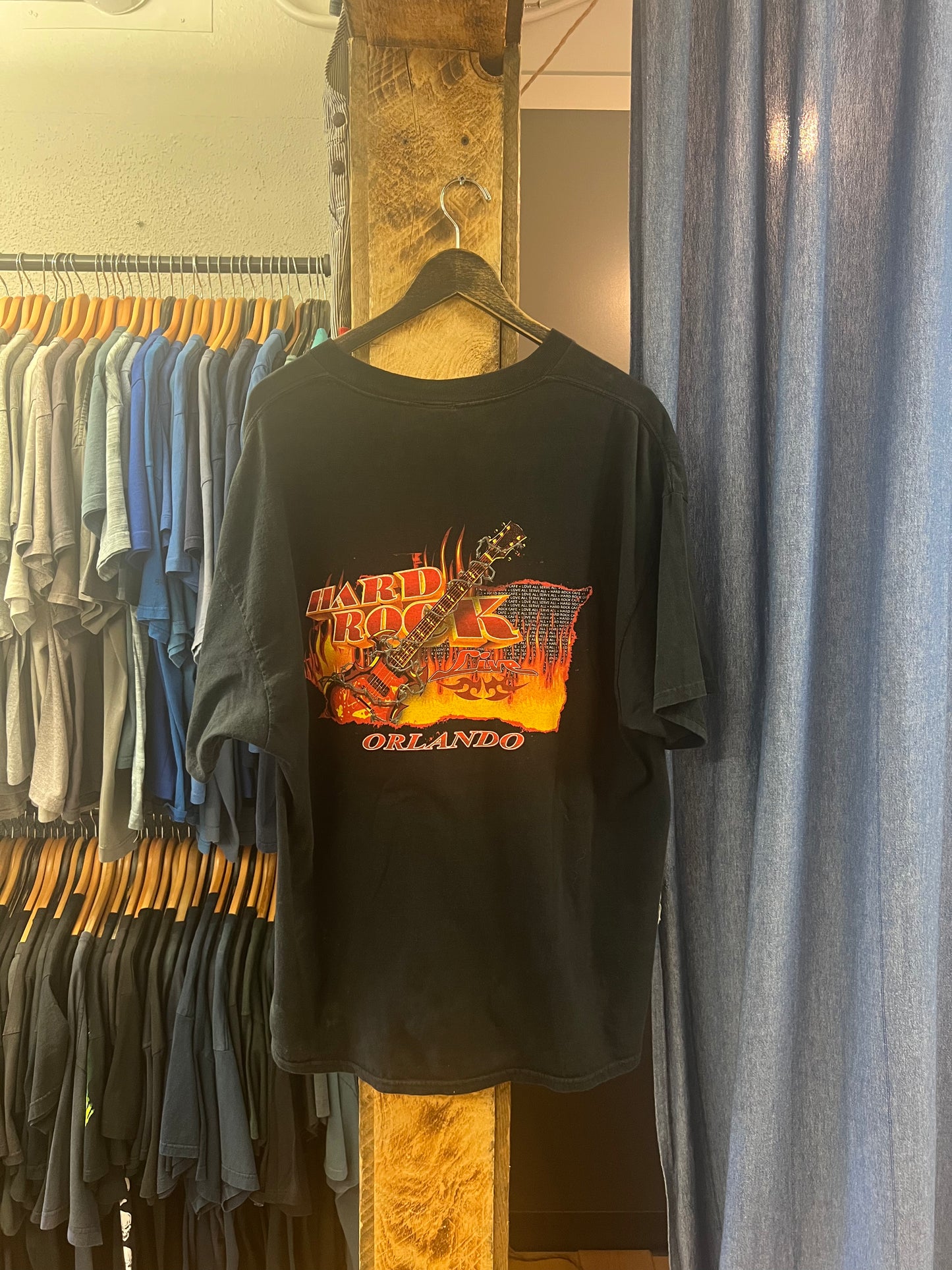 Vintage Hard Rock Cafe Orlando black graphic tshirt - XXL