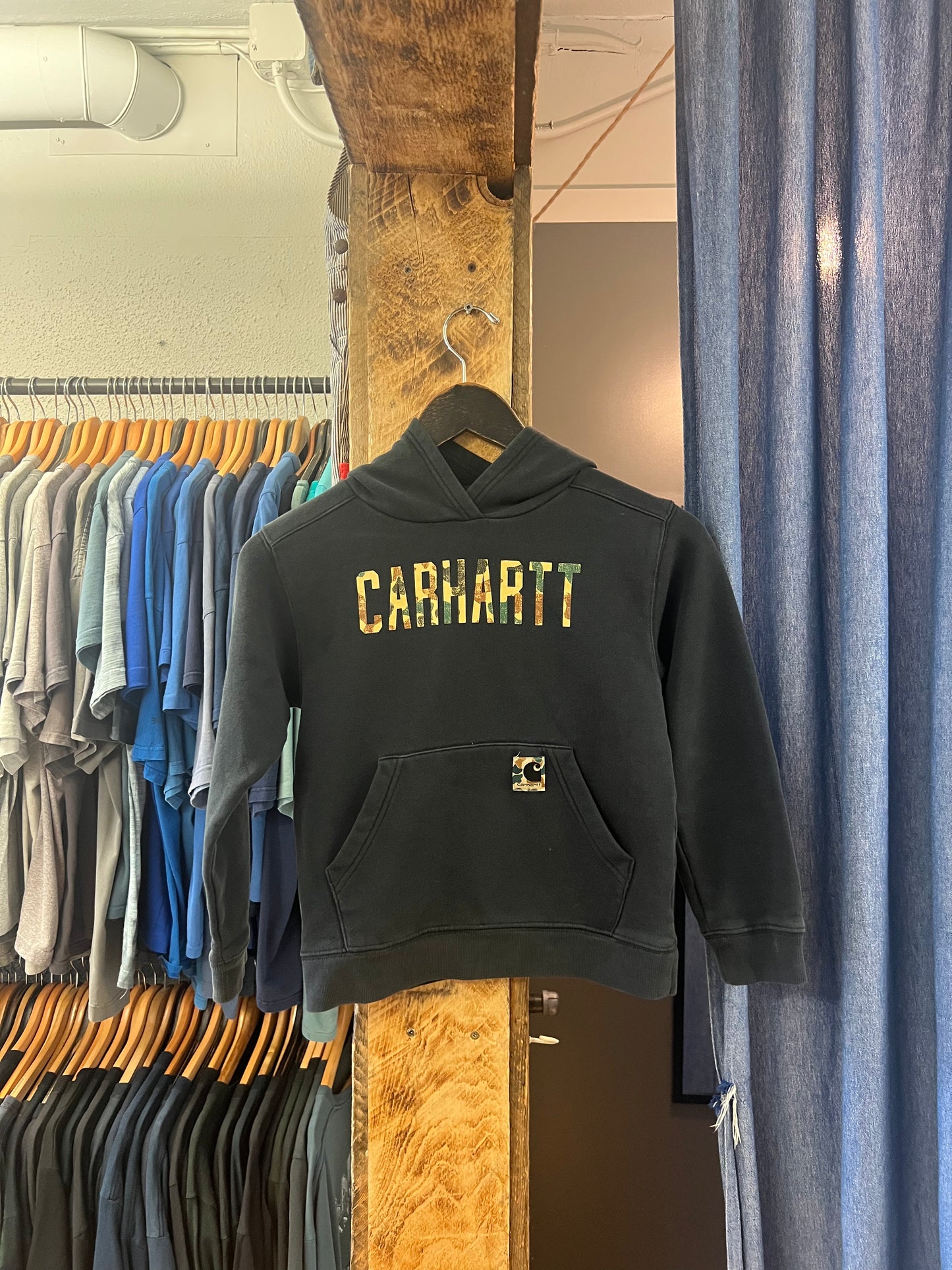 Vintage Carhartt Kids black pullover hoodie - s