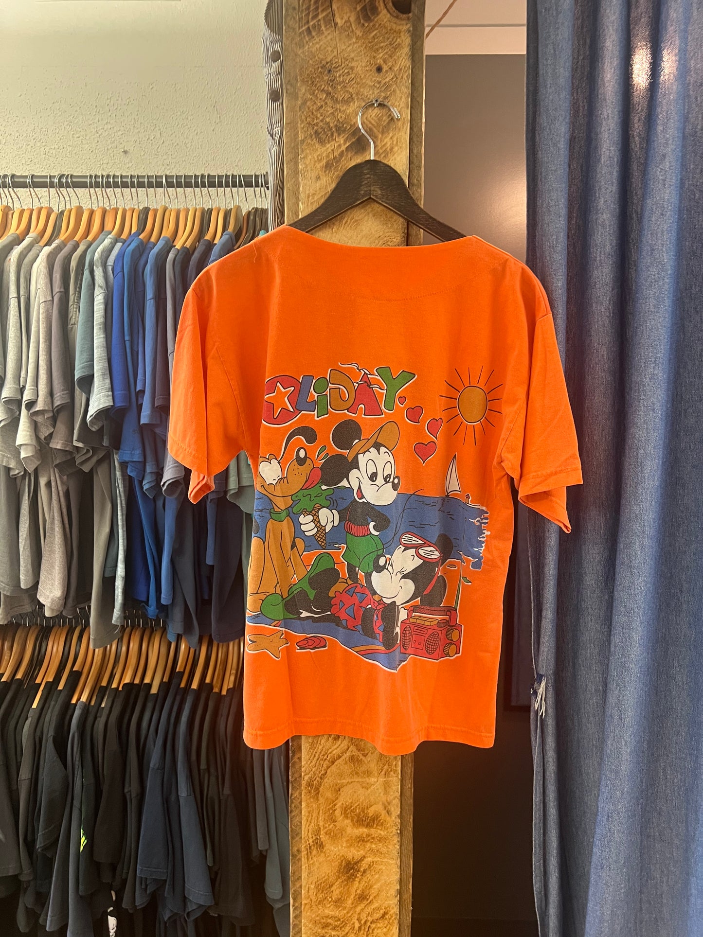 Vintage Mickey Mouse holiday graphic orange tshirt - XL