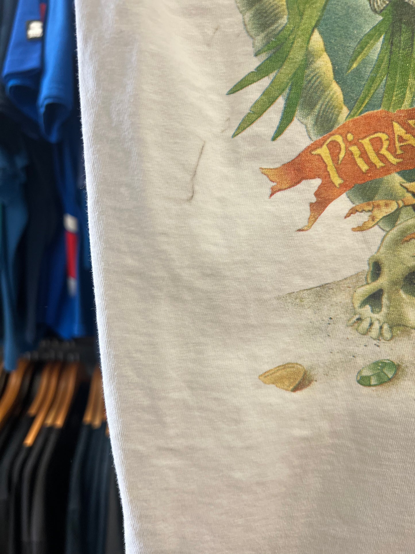 Vintage parrots of the Caribbean white graphic T-shirt - XL