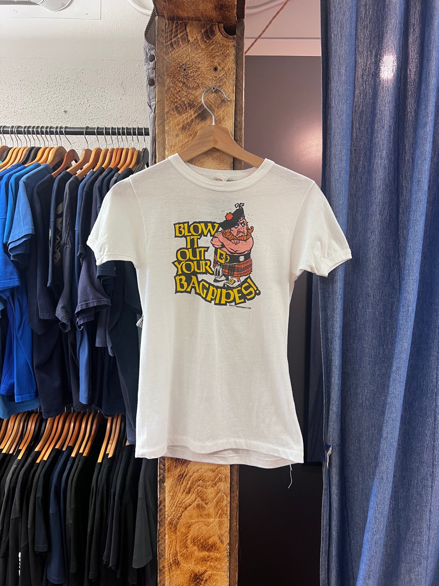 Vintage Blow It out your bagpipes white Tshirt - s