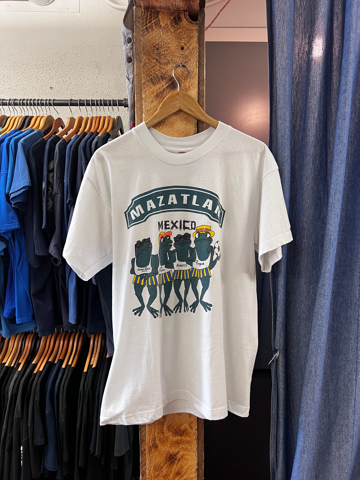 Vintage mazatlan Mexico white graphic T-shirt - XL
