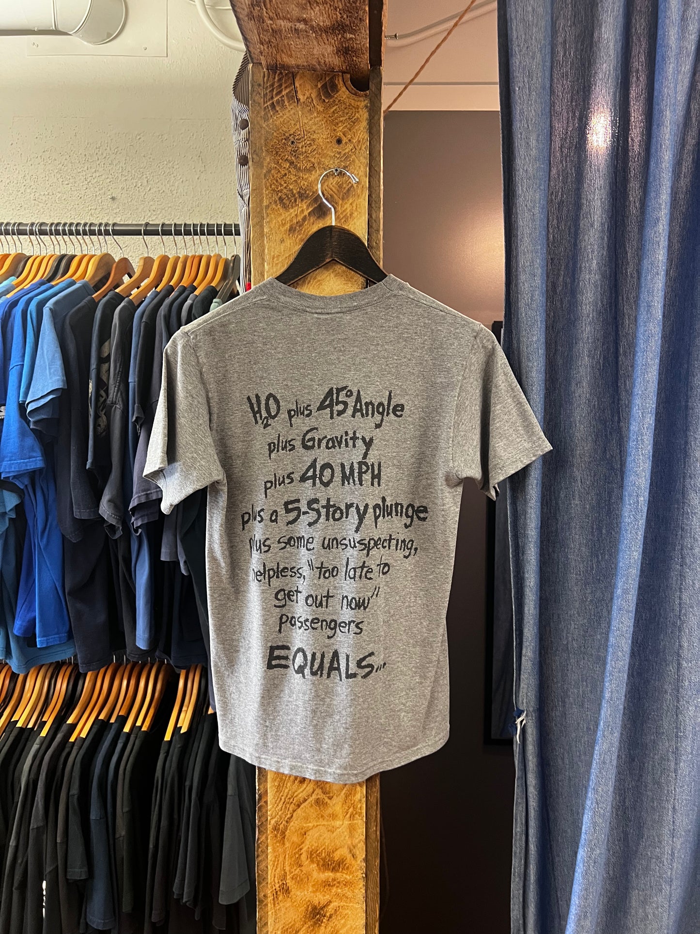 Vintage splash mountain grey graphic T-shirt - s