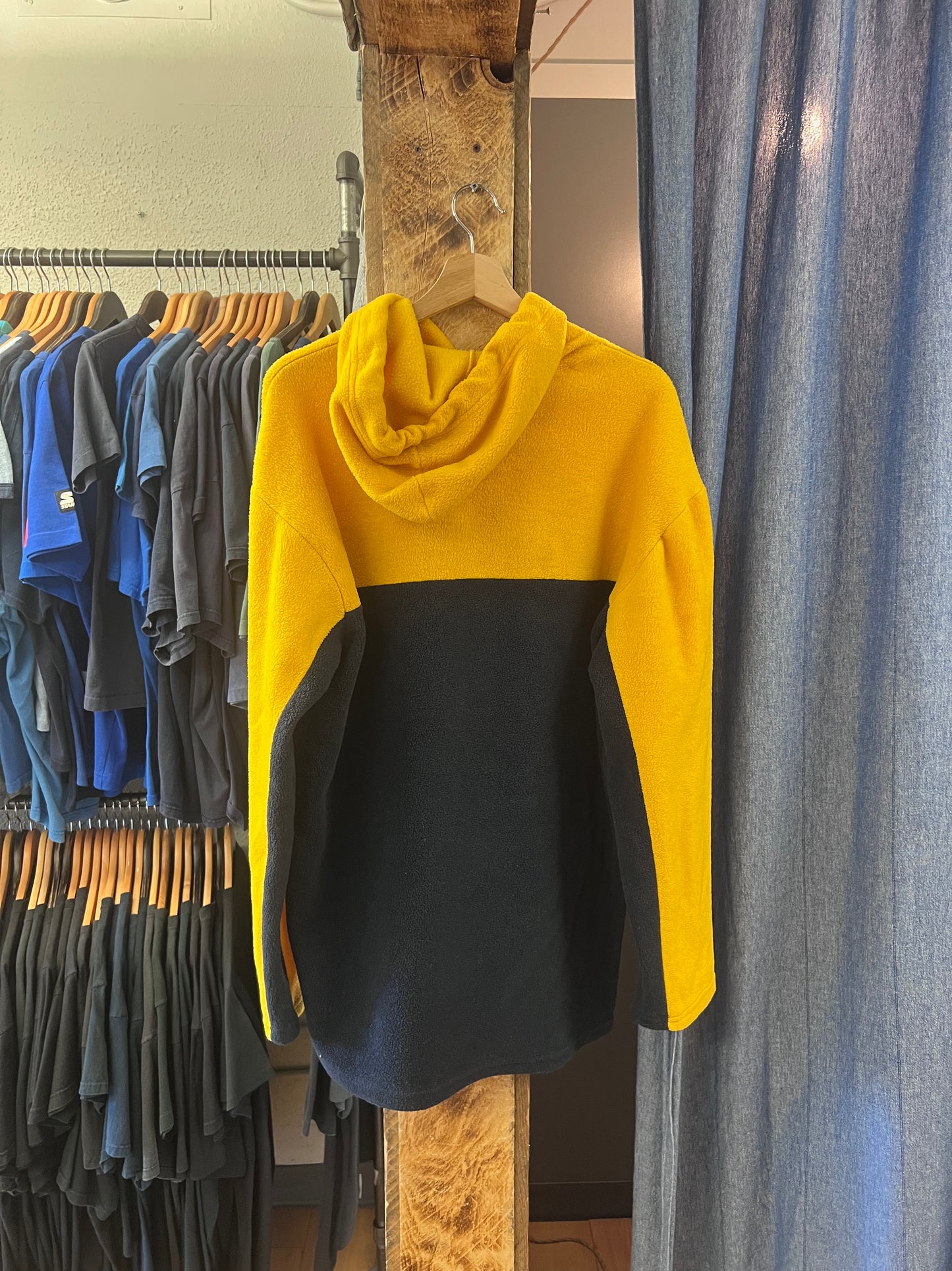 Vintage Tommy Hilfiger two tone yellow and black fleece hoodie - XL