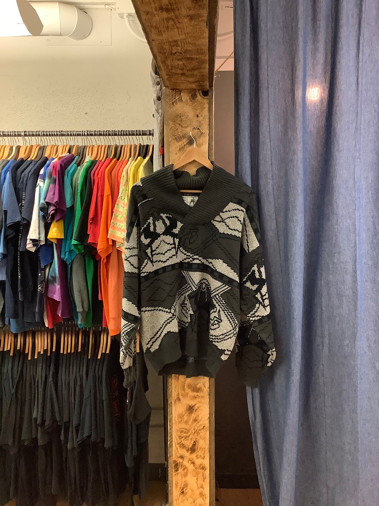 Vintage black/grey patterned knit sweater - m
