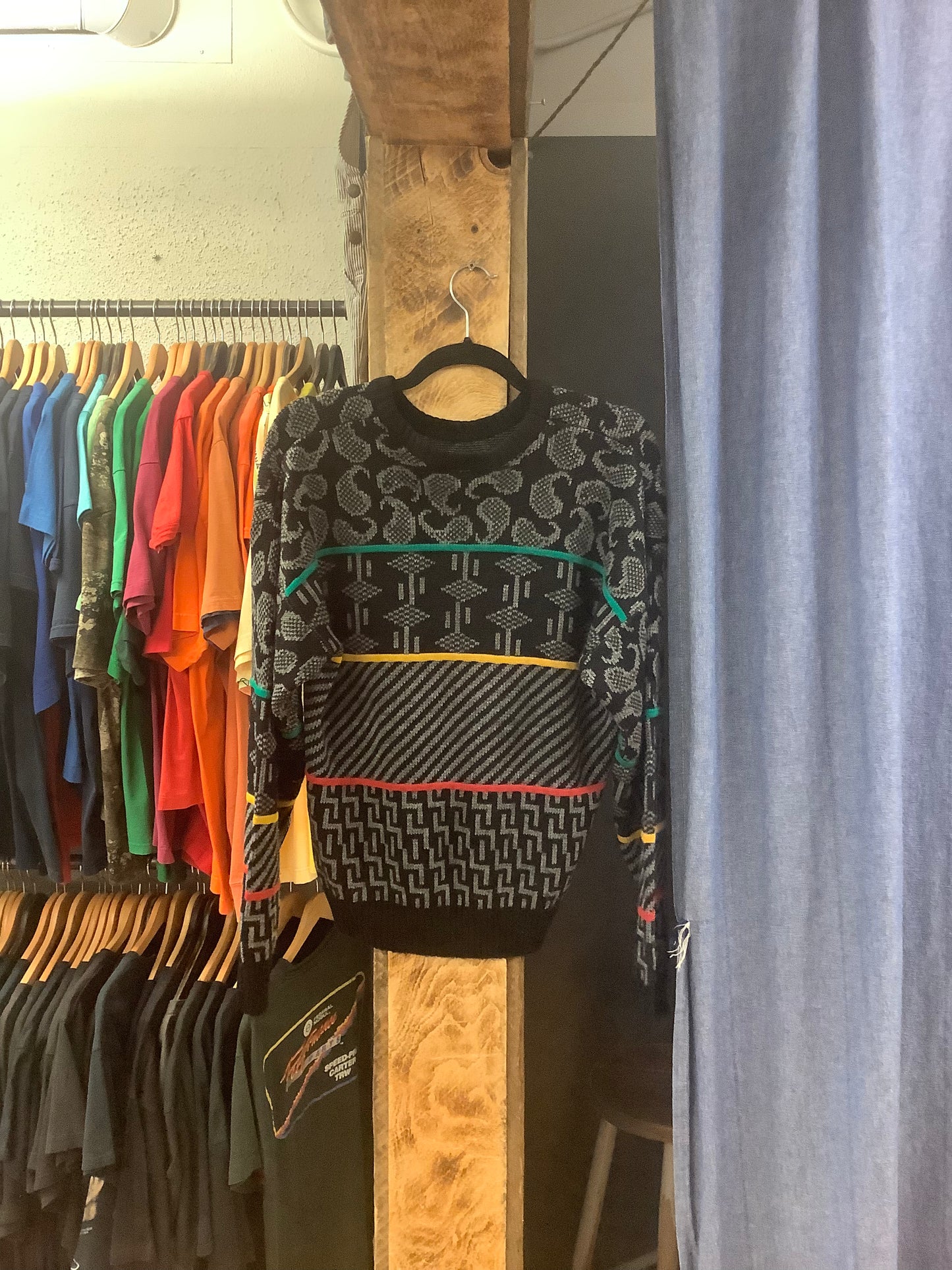 Vintage multicoloured knitted sweater - M