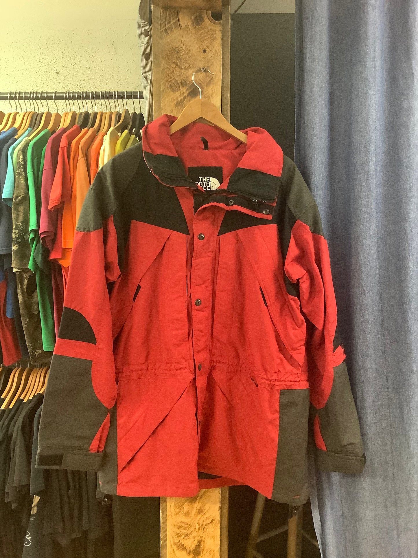 Vintage north face red jacket - L