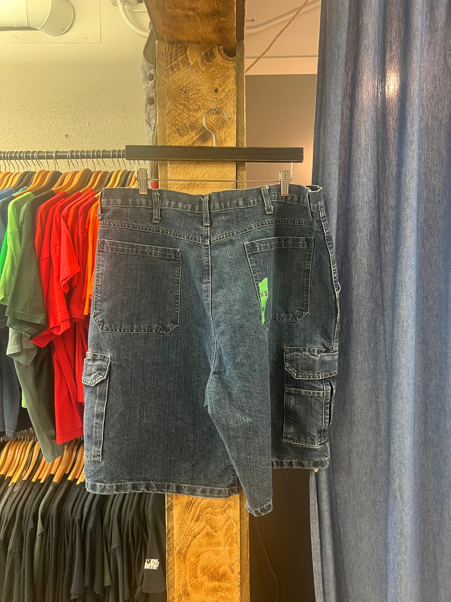 Vintage blue denim cargo shorts - 38