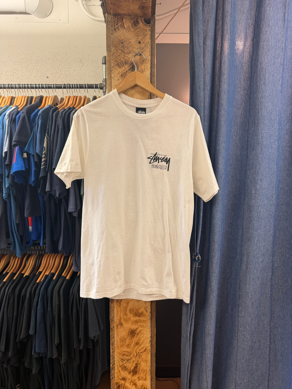 Vintage Stussy Honolulu Graphic T-shirt - S