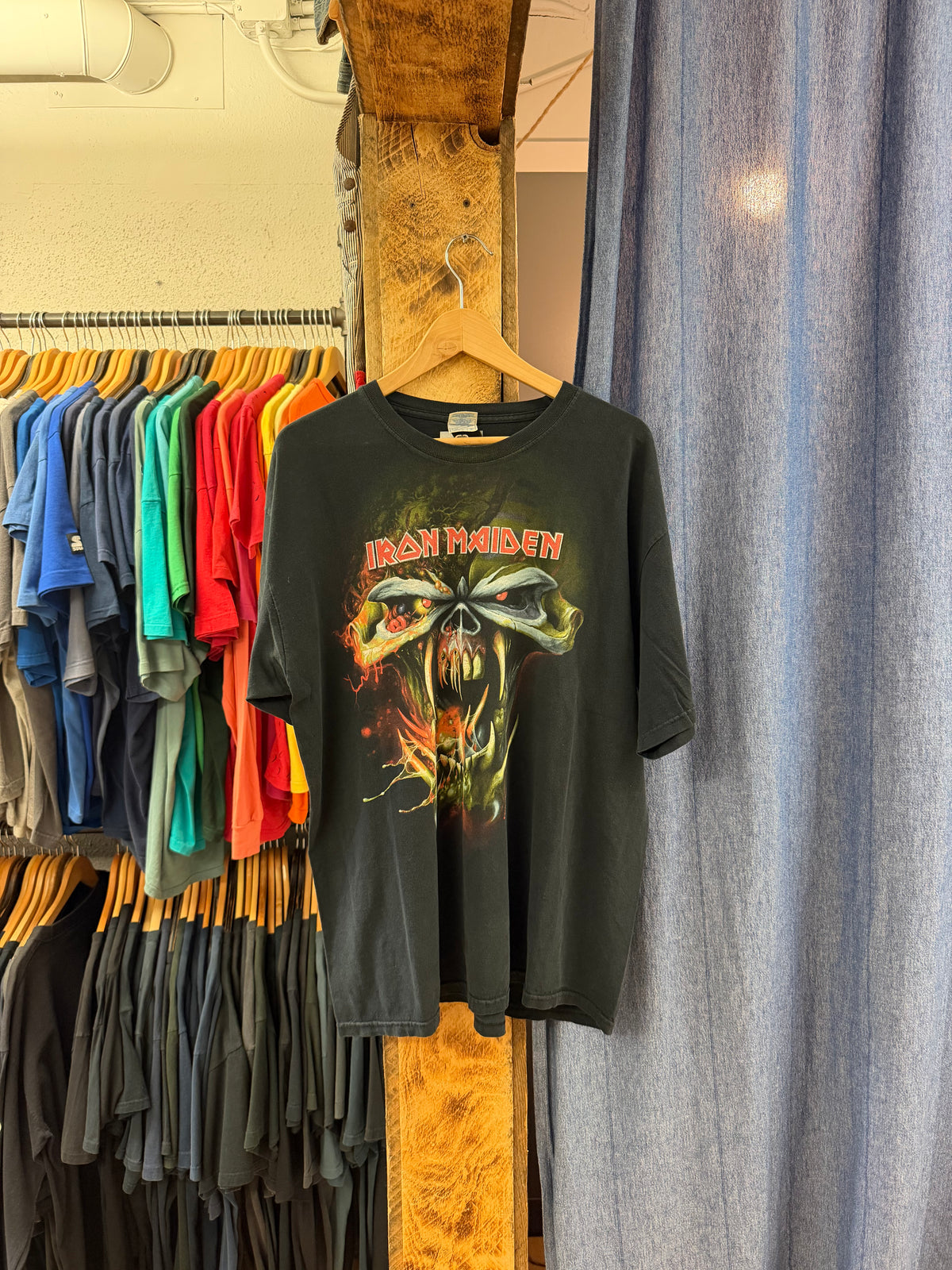Vintage iron maiden graphic t-shirt - XL