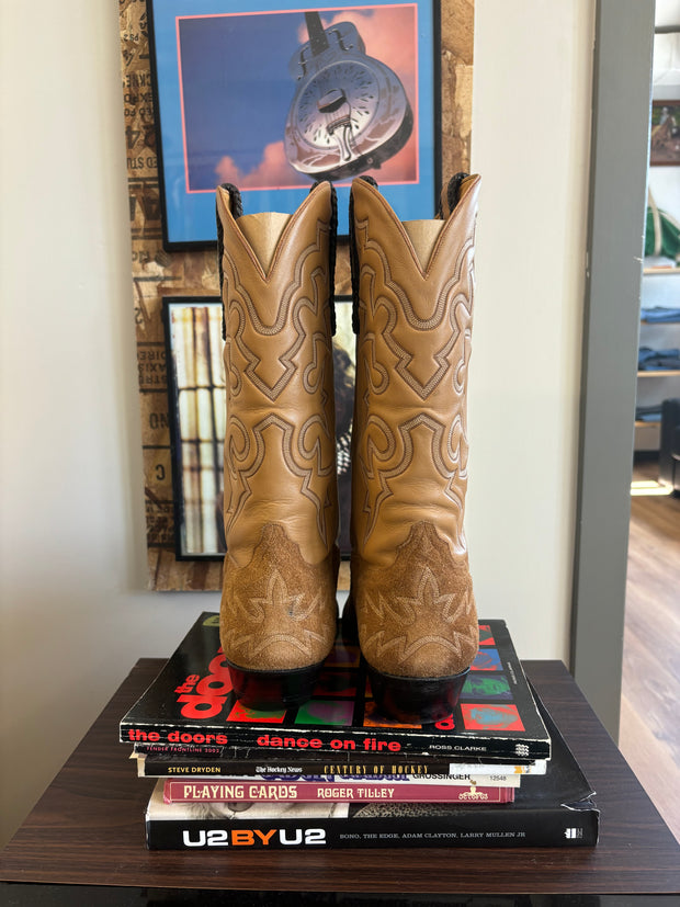 Cowboy Pointed Toe Tan Boots - 11