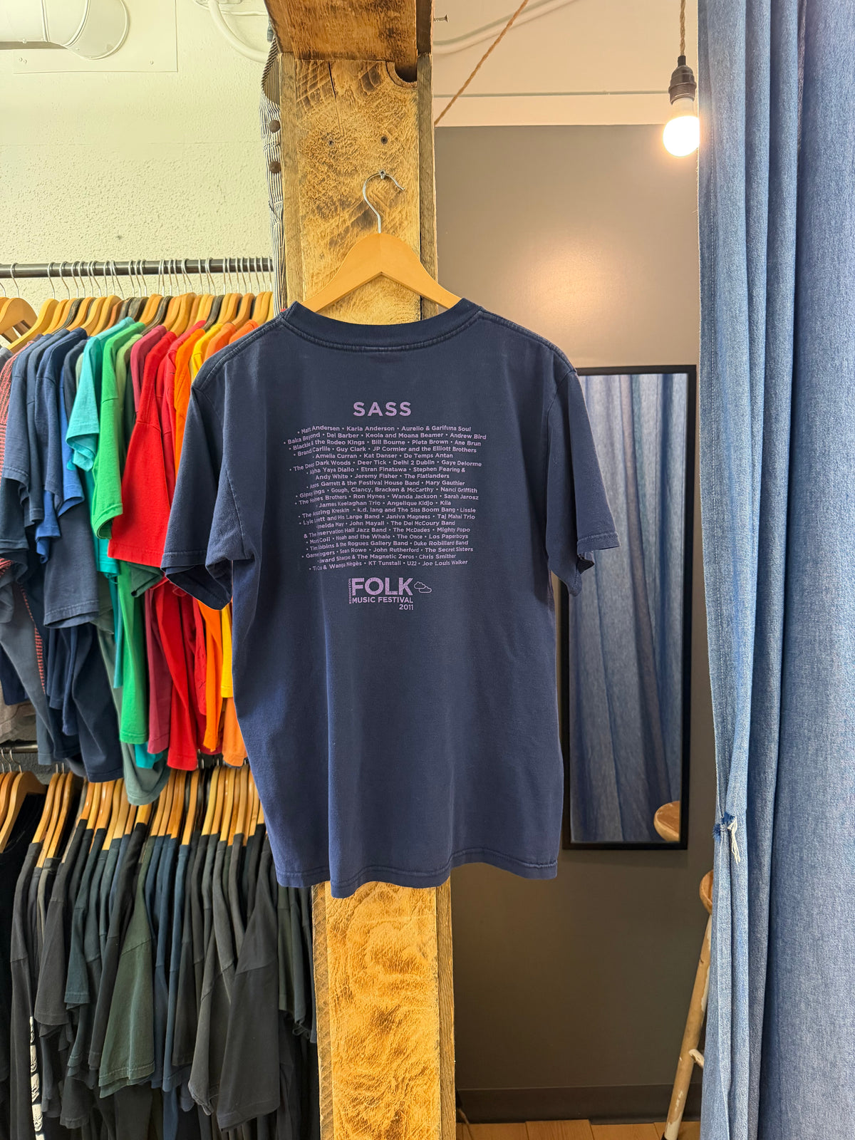 Vintage folk music festival graphic t-shirt - M