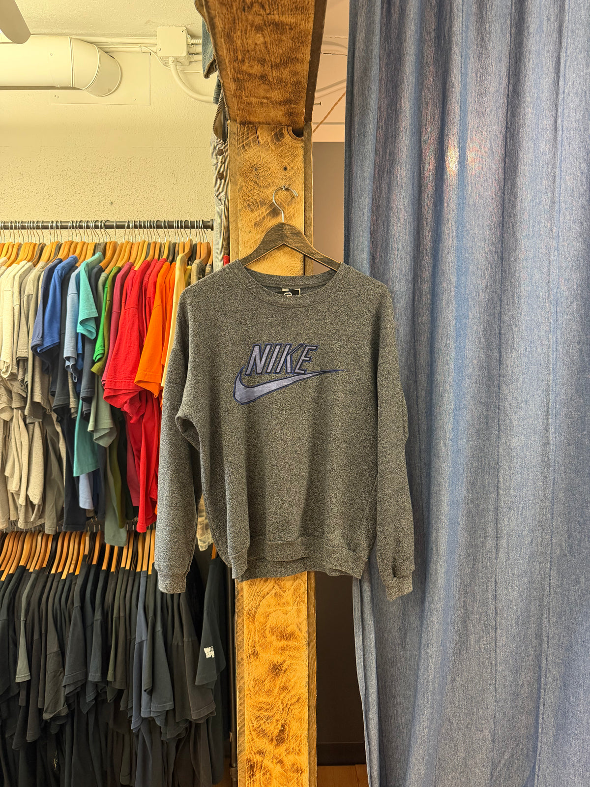 Vintage Nike grey sweatshirt - L