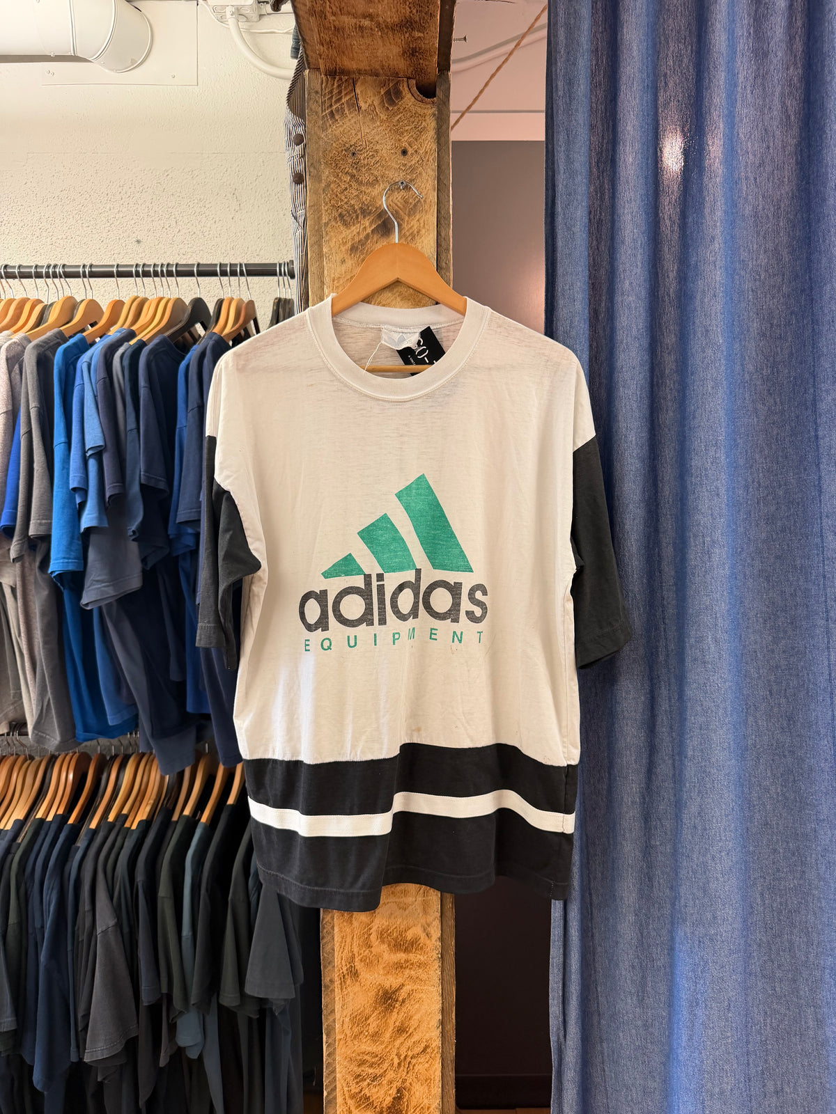 Vintage adidas equipment t-shirt - XL
