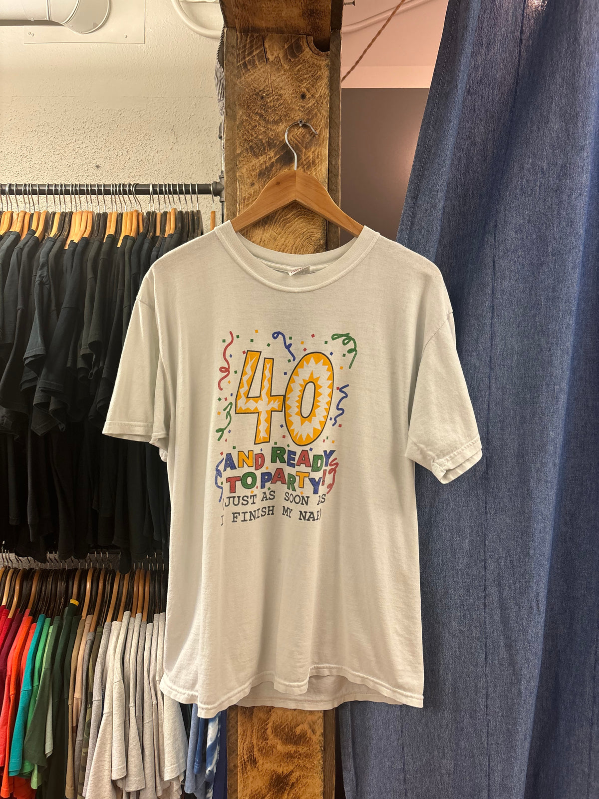 Vintage 40 Years And Ready To Party White T-Shirt - L