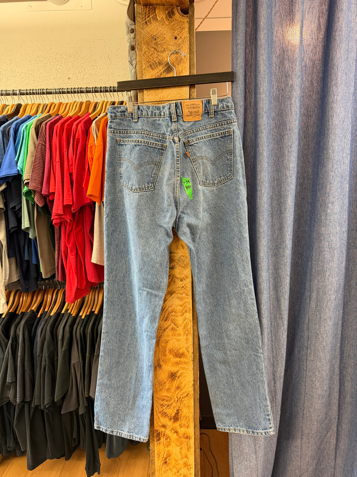 Vintage Levi’s relaxed blue jeans - 34