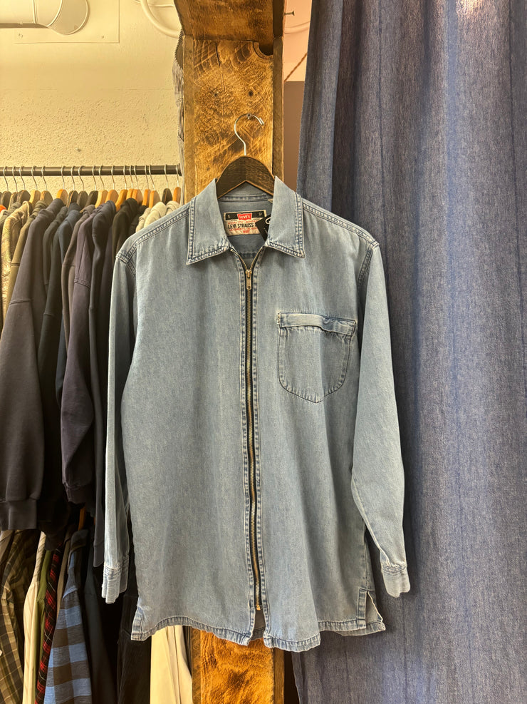 Vintage Levi’s Denim Button-Up - S