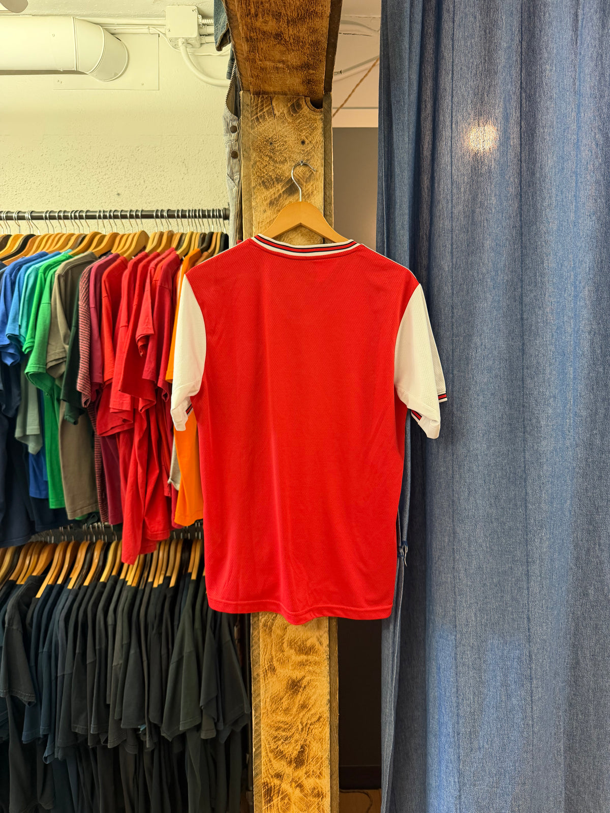 Arsenal red soccer jersey - L