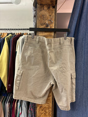 Vintage Wrangler Cargo Shorts - 38