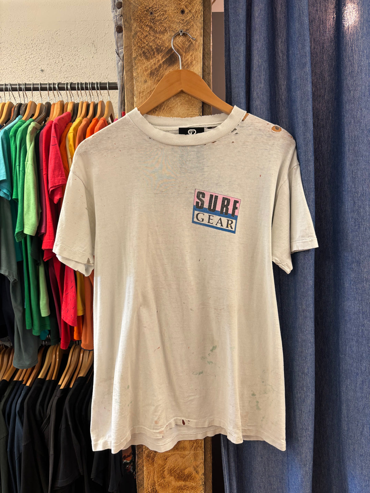 Vintage Surf Gear Distressed White T-shirt - L