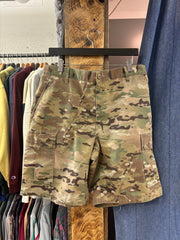 Vintage Camouflage Cargo Shorts - 33