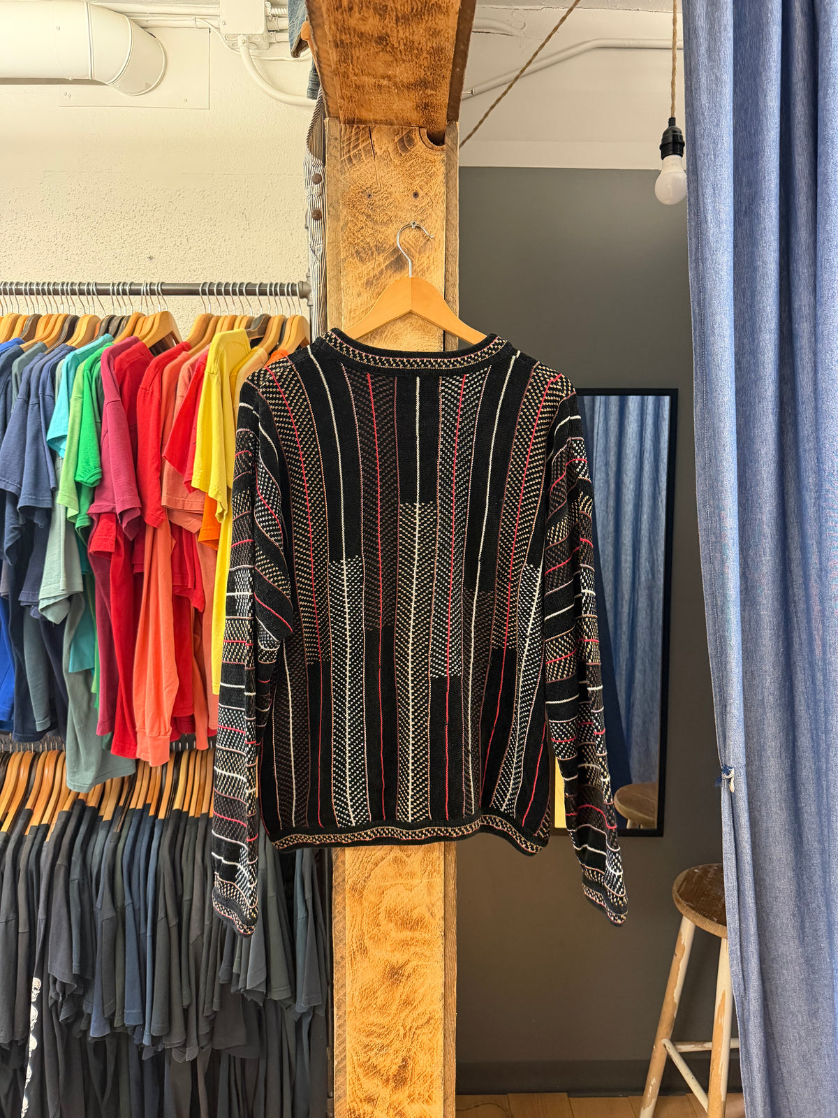 Vintage tundra patterned knitted sweater - L