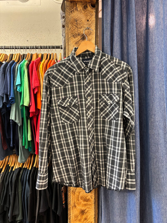 Vintage Wangler Black/White Patterned Pearl snap Button-Up - L