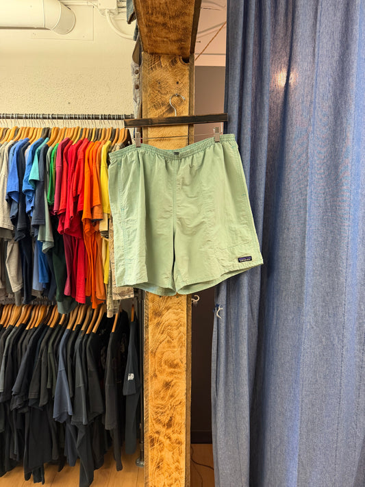 Vintage Patagonia mint shorts - XL