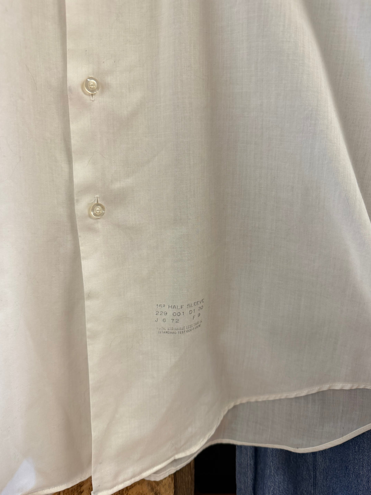 Vintage van heusen white short sleeve button up shirt - M