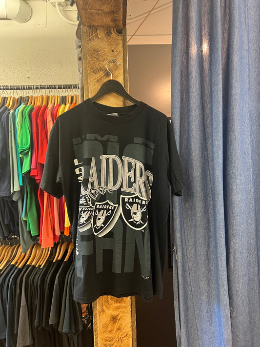 Vintage Las Vegas raiders black graphic T-shirt - L