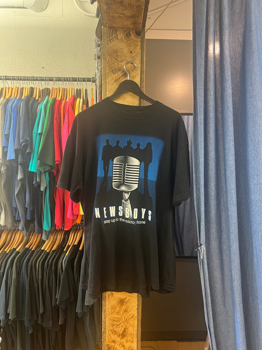 Vintage 1998 NewsBoys Step Up to the Microphone Black Graphic T-shirt - XXL