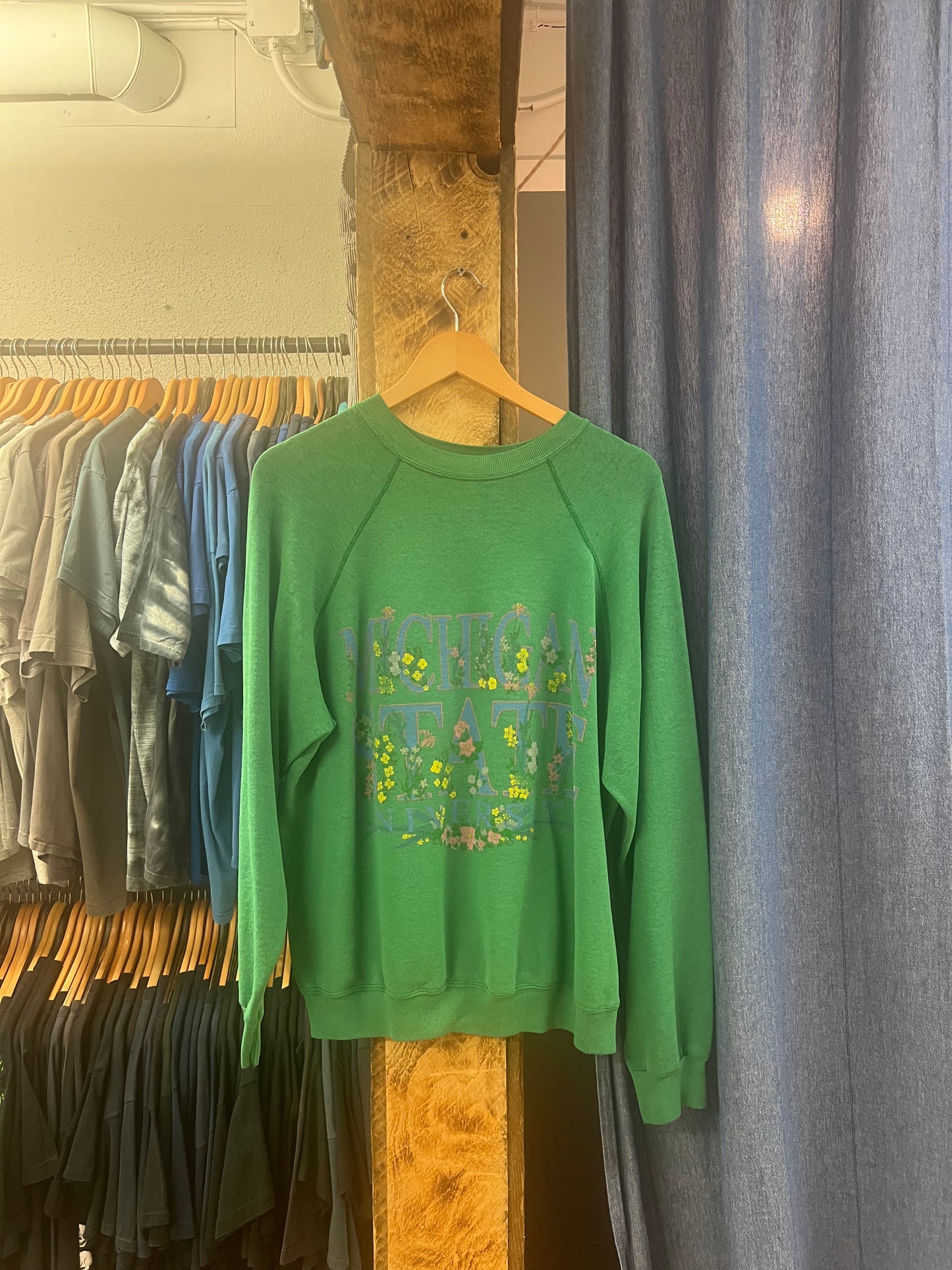 Vintage Michigan state green floral graphic crewneck - XL