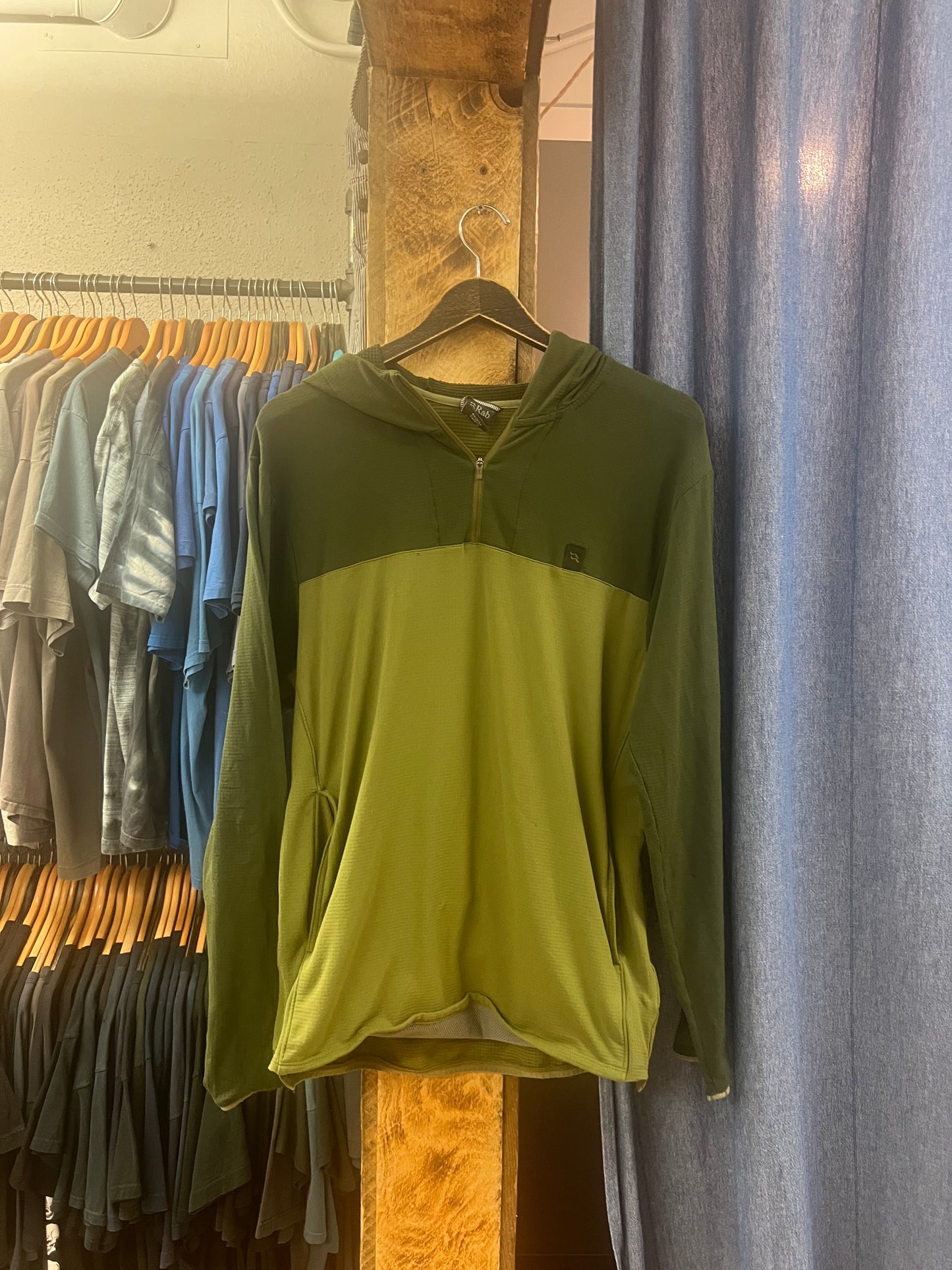 Vintage green quarter zip lightweight sweater - m