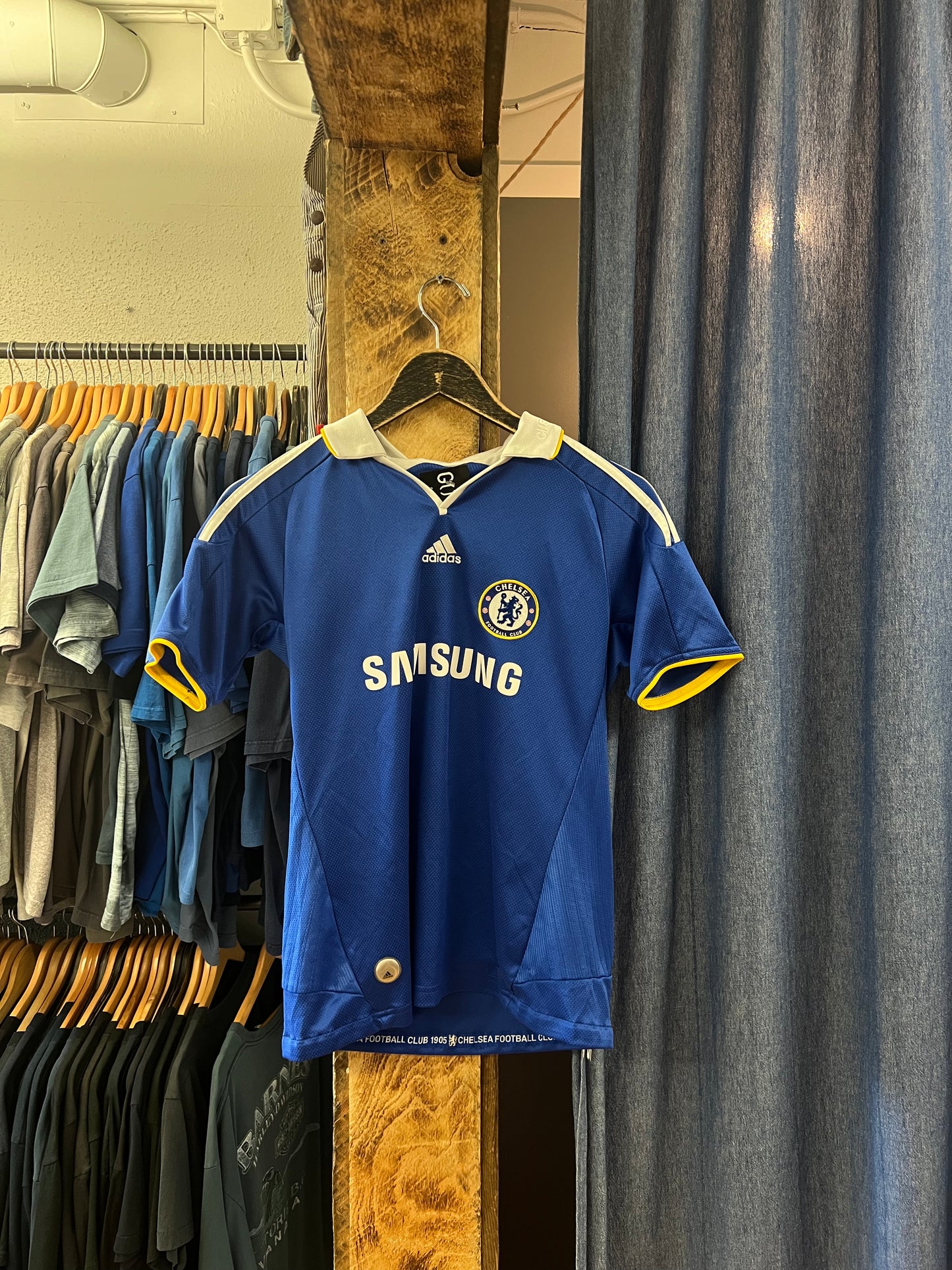 Vintage adidas Chelsea blue soccer jersey - s