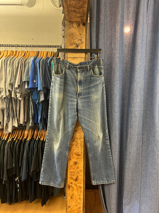 Vintage Levi Strauss blue faded jeans - 36