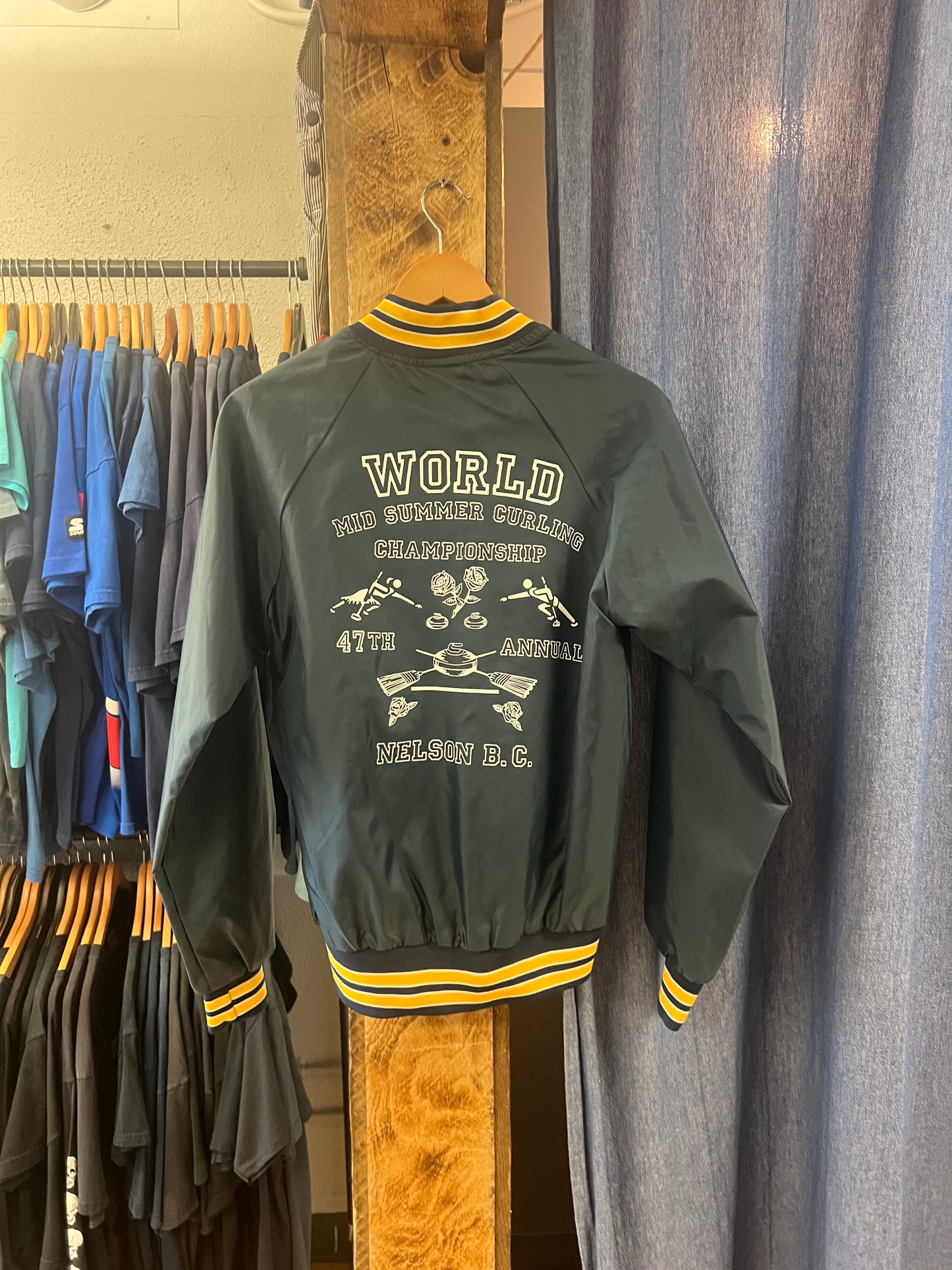 Vintage world mid summer curling championship navy/yellow bomber jacket - s