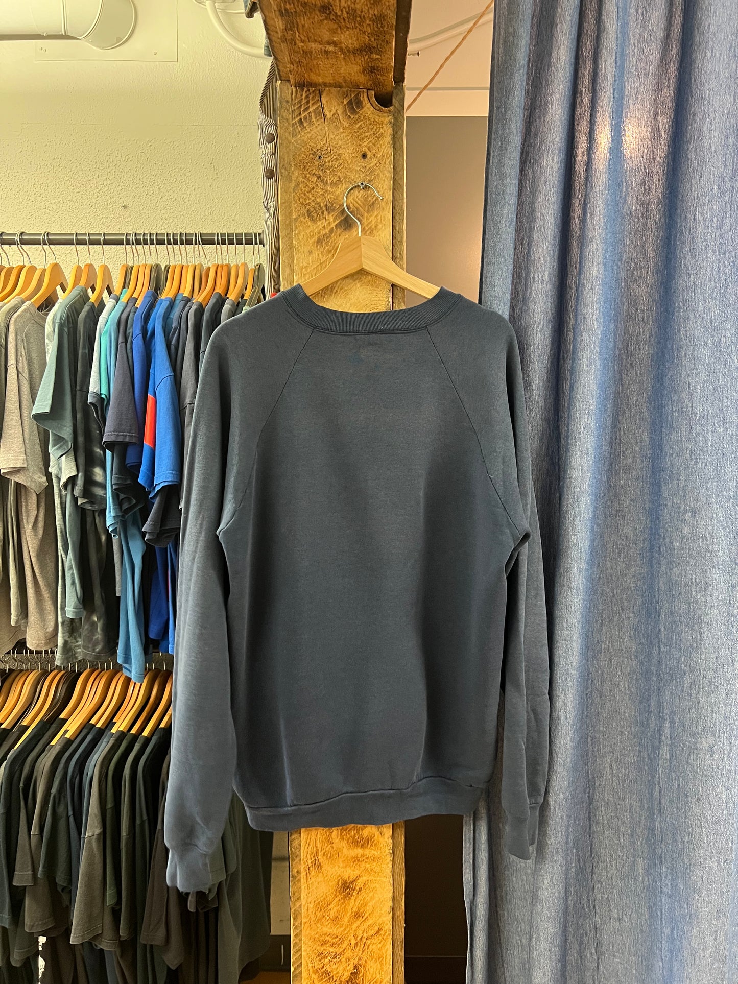 Vintage the cross before me navy raglan crewneck - XXL