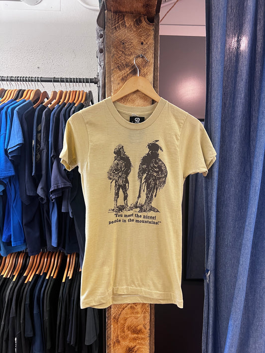 Vintage “Nicest People In Mountains” Tan Graphic T-shirt - s