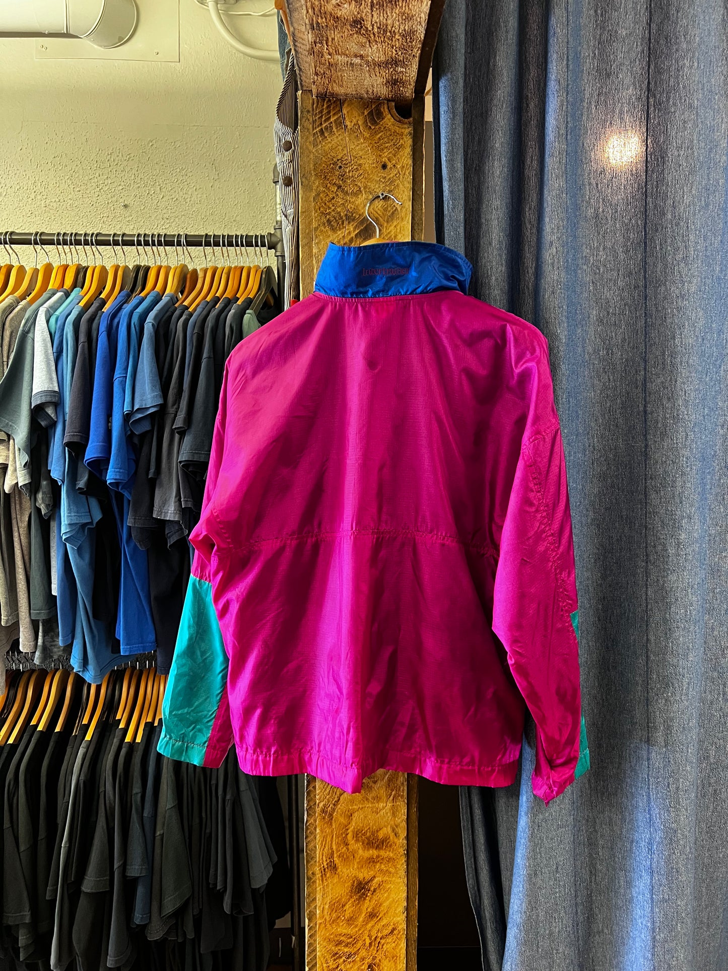 Vintage Colombia pink and blue windbreaker jacket - L