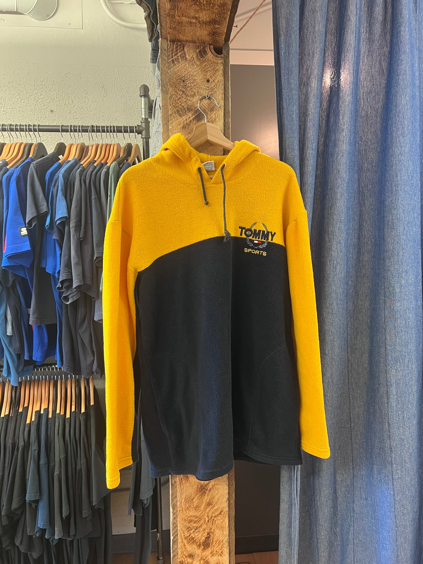 Vintage Tommy Hilfiger two tone yellow and black fleece hoodie - XL