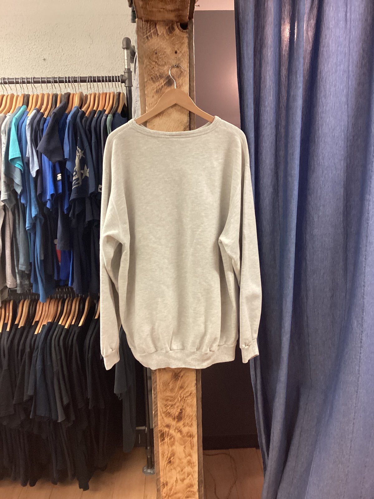 Vintage northern elements grey crewneck - l