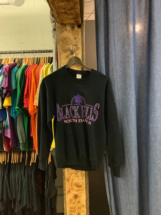 Vintage Black hills South Dakota black sweater - L