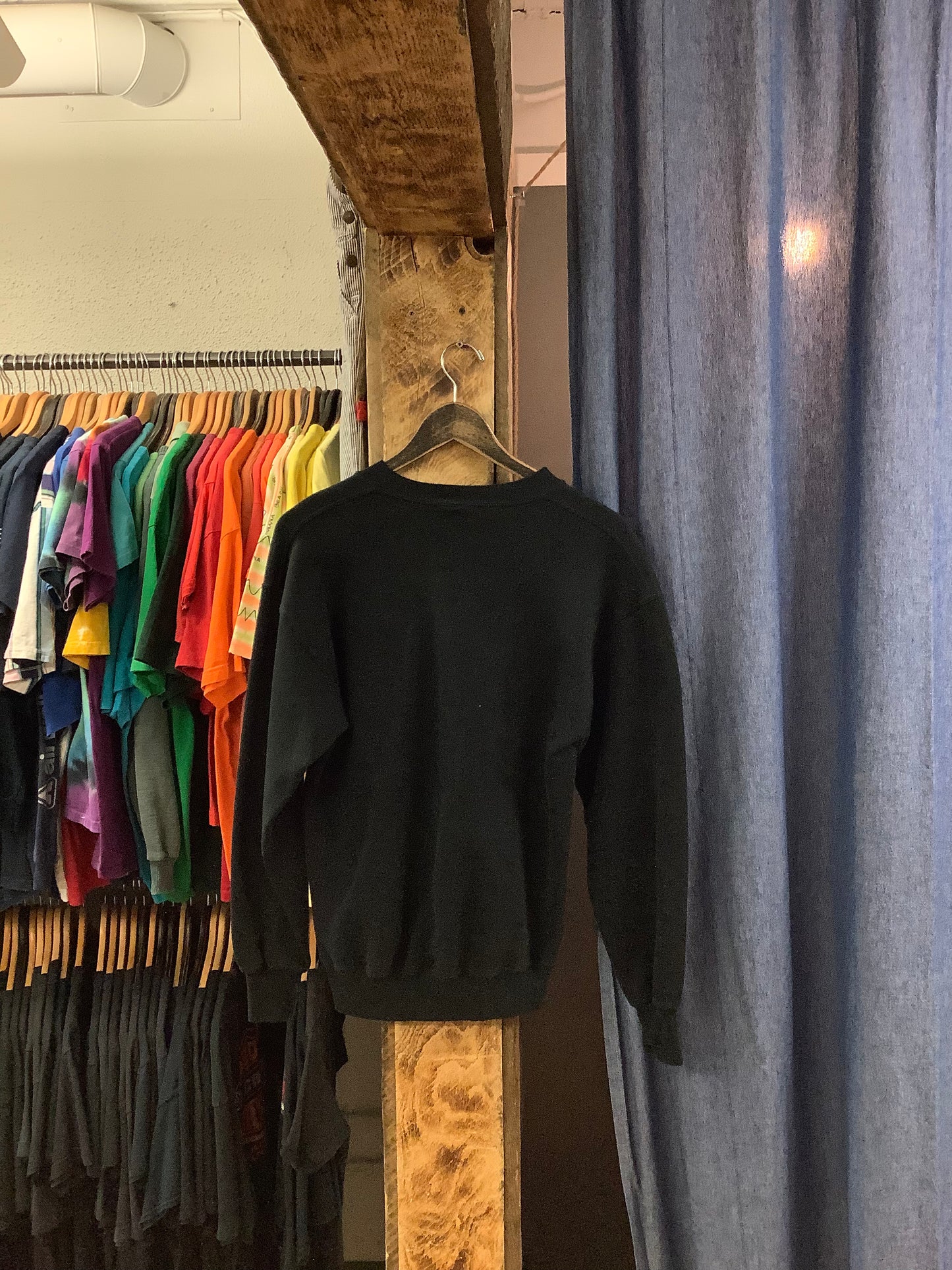 Vintage Black hills South Dakota black sweater - L
